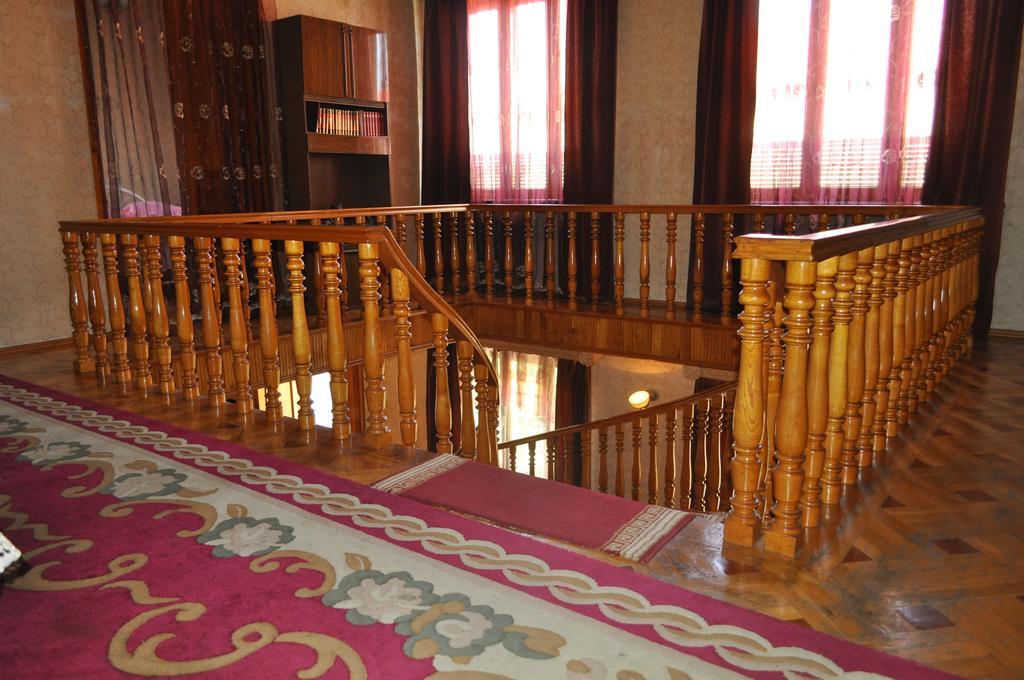 Guest House Cico Telavi Exteriör bild