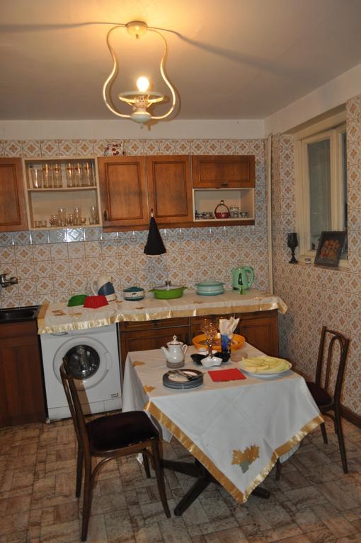 Guest House Cico Telavi Exteriör bild